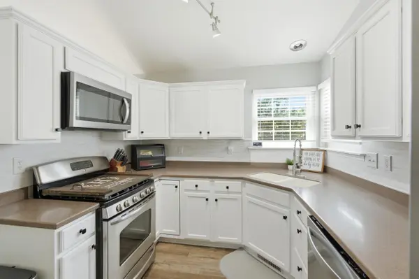 501 Killarney Lane, Valparaiso, IN 46385