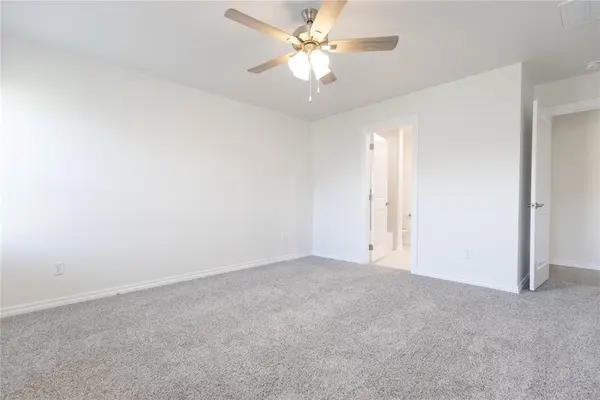 10333 SW 56th ST, Mustang, OK 73064