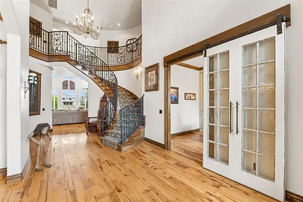 4616 Lake Front DR, Edmond, OK 73034