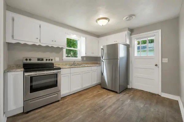 524 S 6TH ST, De Pere, WI 54115
