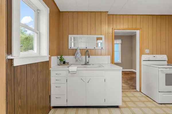 218 CLEVELAND ST, Brillion, WI 54110