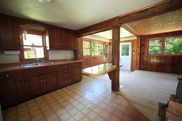 3933 LLOYD ST, Green Bay, WI 54311-9770