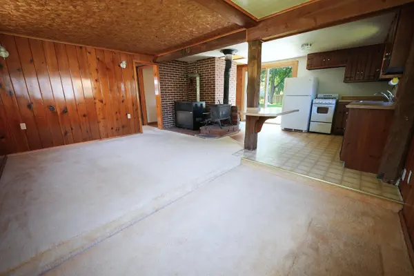 3933 LLOYD ST, Green Bay, WI 54311-9770