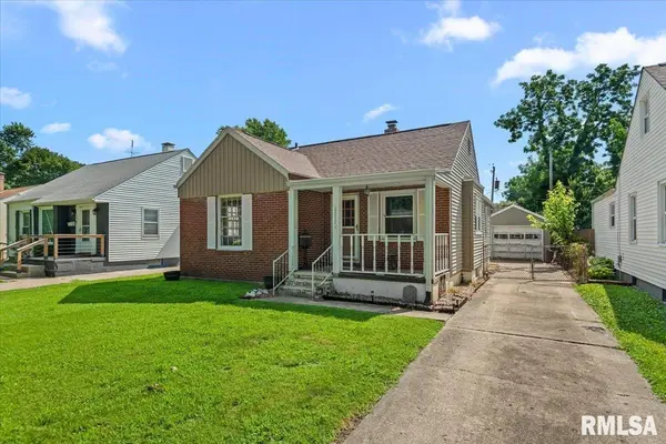 2212 S Pasfield ST, Springfield, IL 62704