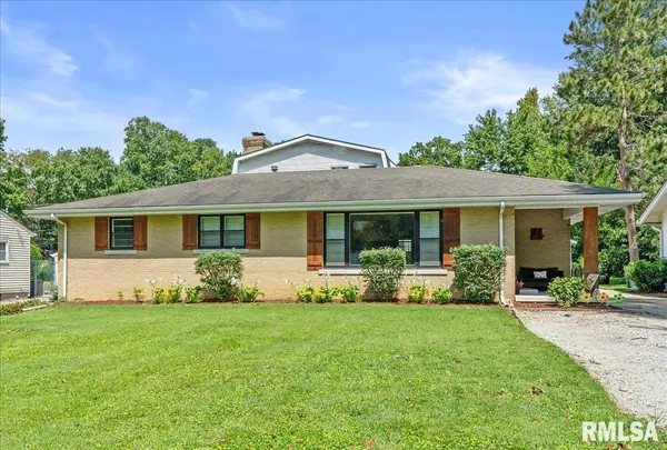 97 CIRCLE DR, Springfield, IL 62703-0000