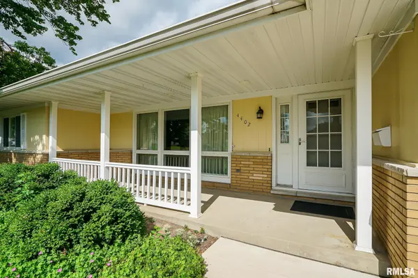4402 N NELSON DR, Peoria, IL 61614
