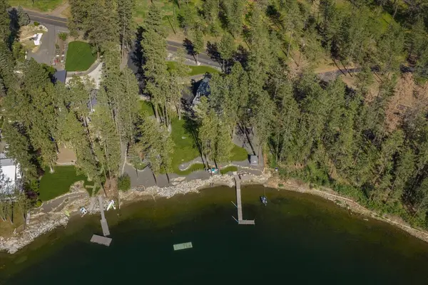 9510 S Silver Lake Rd, Medical Lake, WA 99022