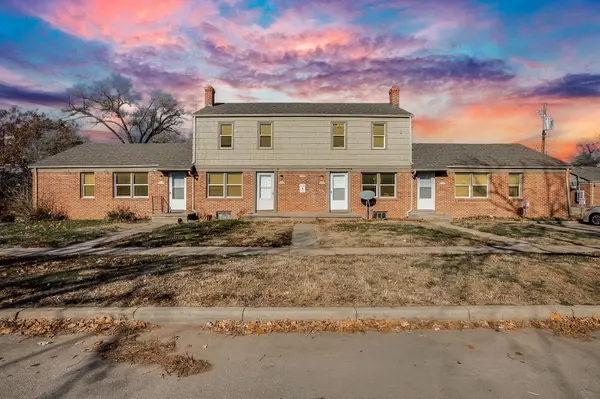 2801 E Harry St, Wichita, KS 67211