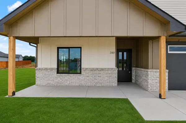 348 S Buckland St, Derby, KS 67037