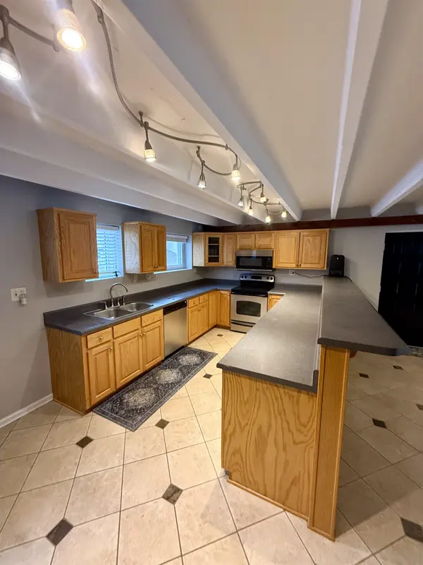 1200 Loran Pointe CIR, Seneca, SC 29672