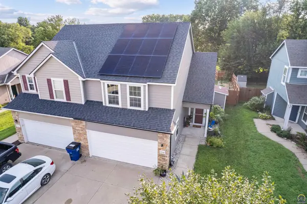 2341 Surrey Dr, Lawrence, KS 66046