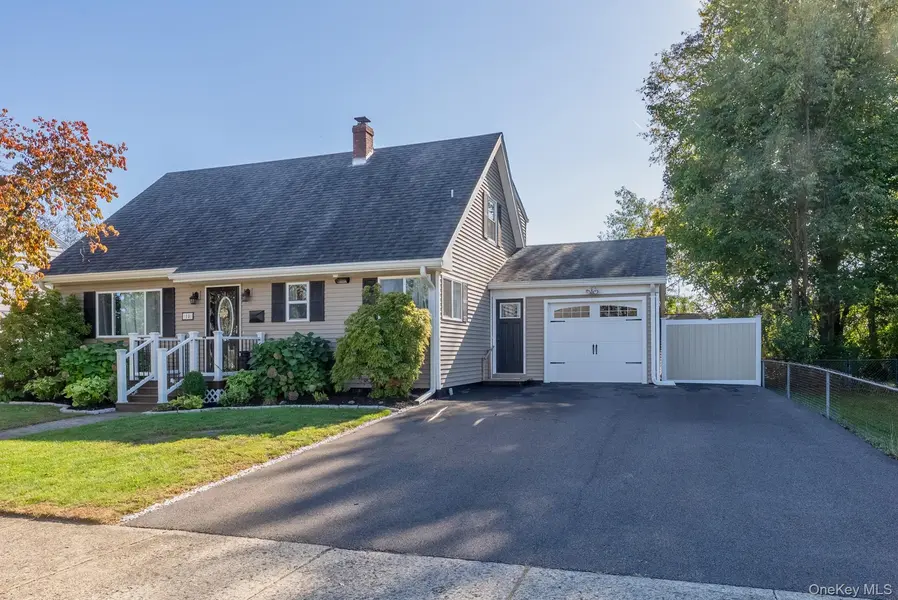 10 Lipton ST, Kingston, NY 12401