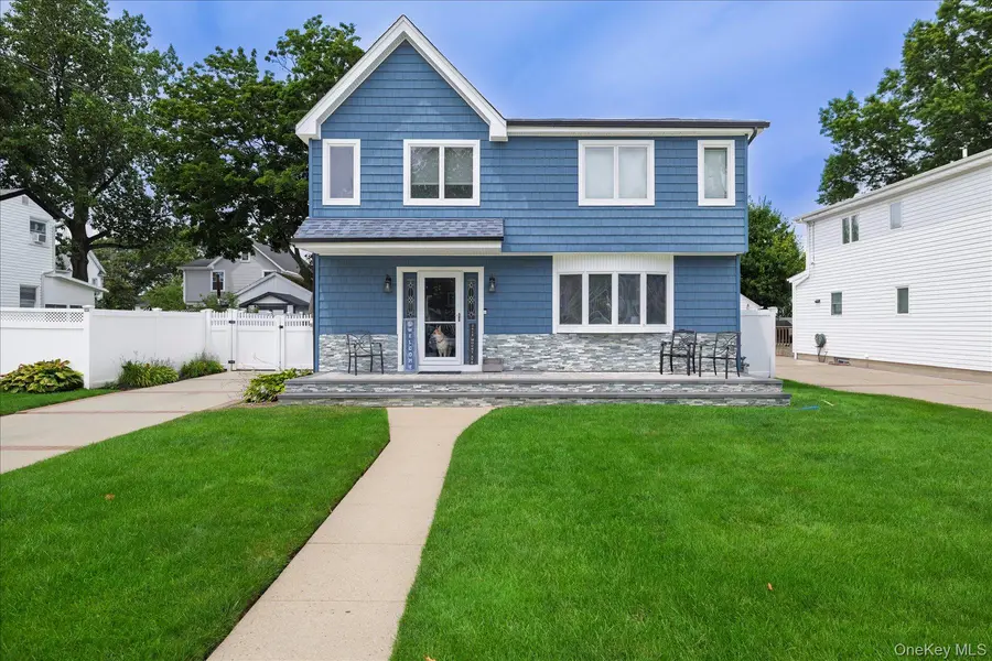 2618 Mount AVE, Oceanside, NY 11572