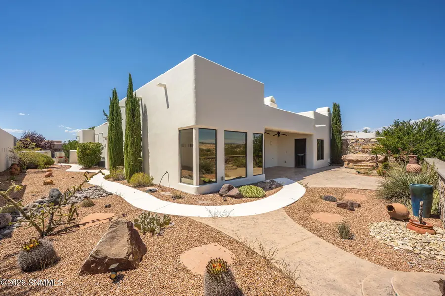 4479 Nambe Arc, Las Cruces, NM 88011