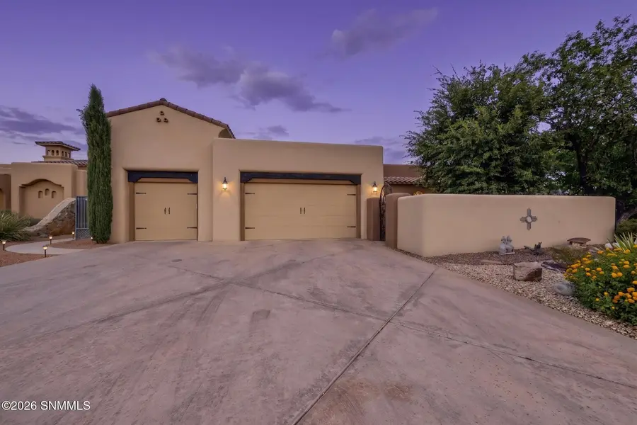 1891 Santanova Arc, Las Cruces, NM 88005