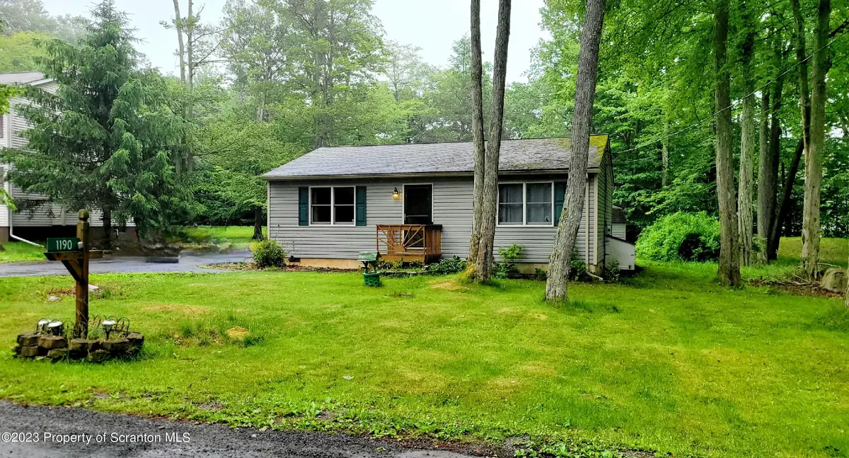 1190 Chickadee DR, Pocono Summit, PA 18346