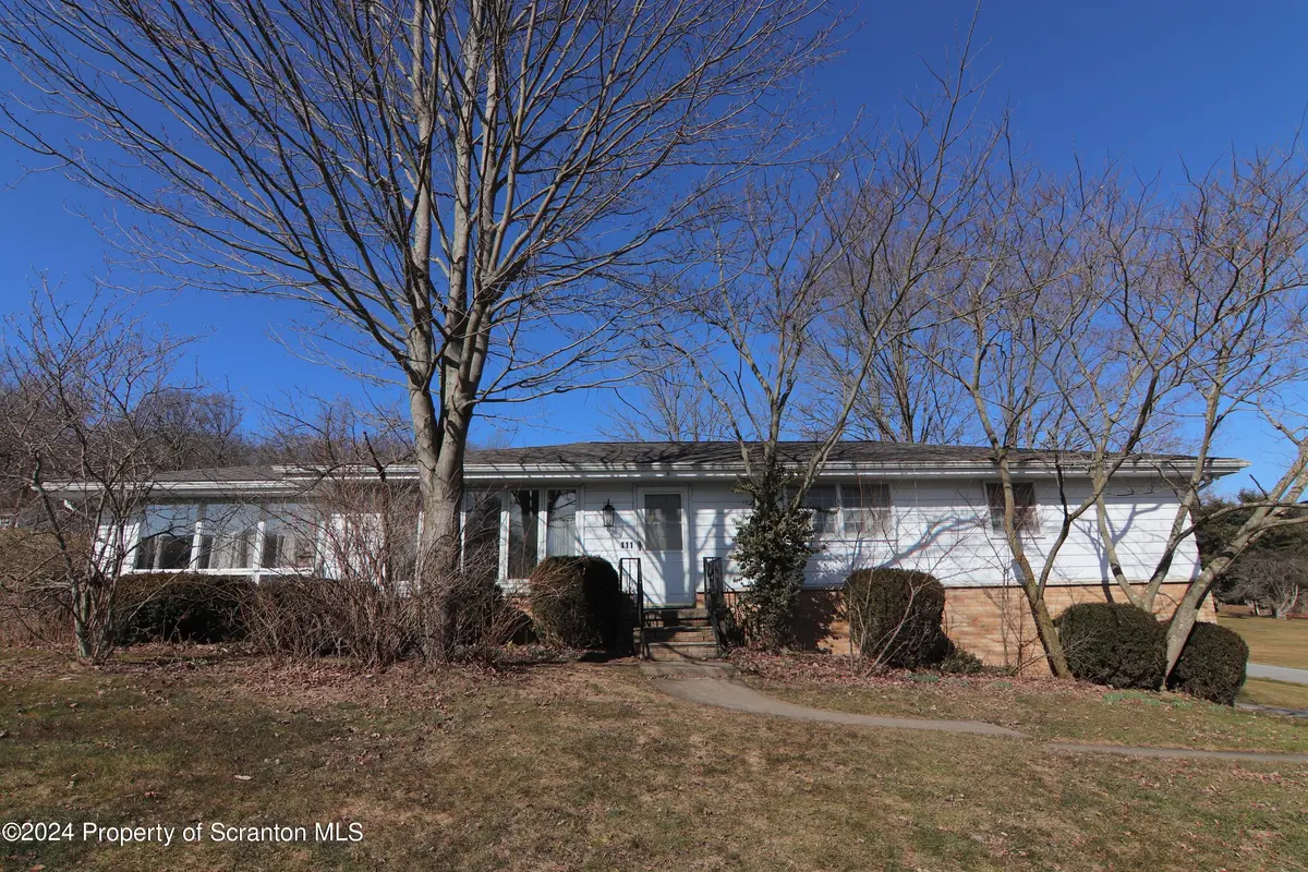 111 Fieldcrest DR, Tunkhannock, PA 18657