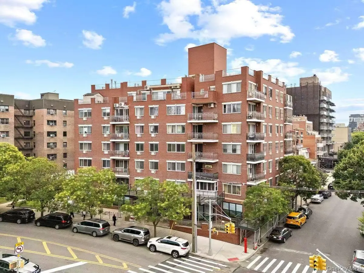 13708 31st RD #6D, Flushing, NY 11354