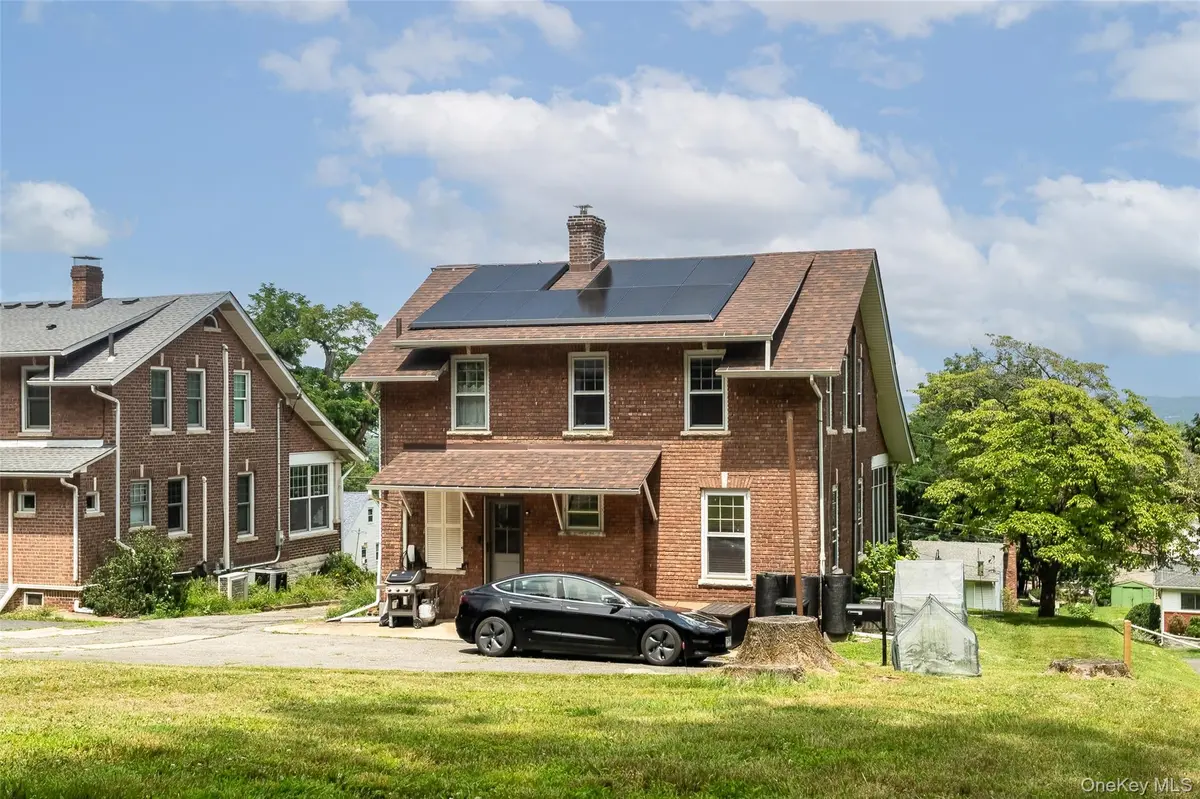 28 Hillside AVE, Haverstraw, NY 10927
