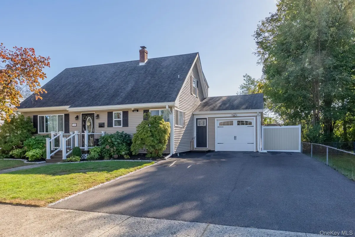 10 Lipton ST, Kingston, NY 12401