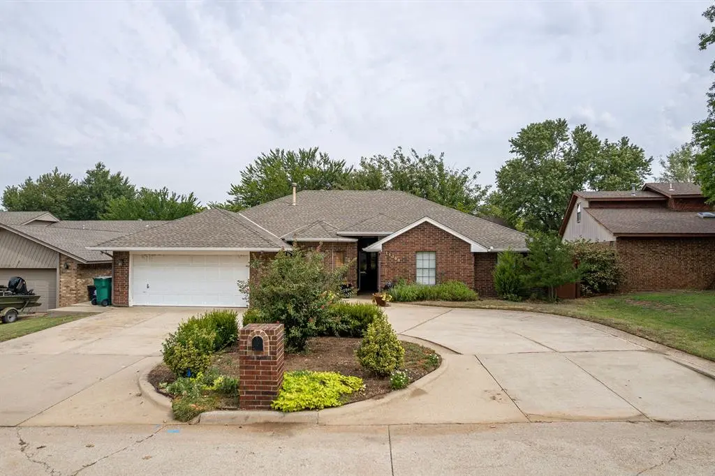 11709 NW 116th ST, Yukon, OK 73099