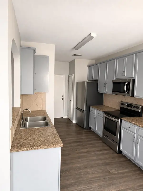 317 Altamont ST, Hutto, TX 78634