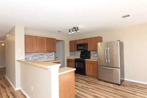 245 Shale DR, Jarrell, TX 76537