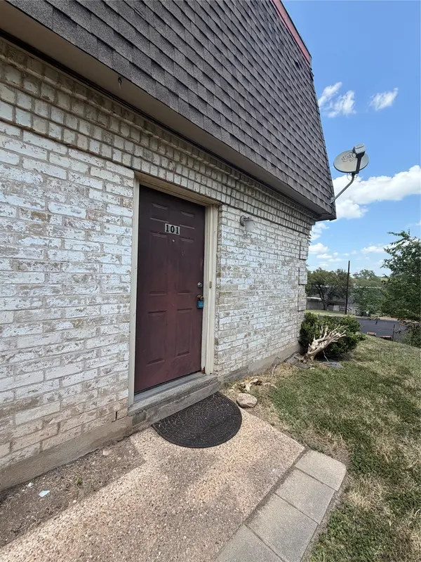 2303 Barton Village CIR #101, Austin, TX 78704