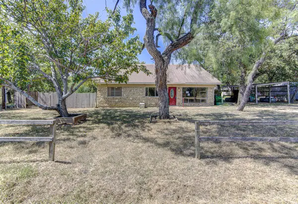 322 E Castleshoals DR, Granite Shoals, TX 78654