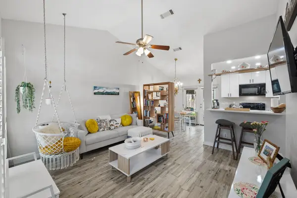 1015 E Yager LN #115, Austin, TX 78753