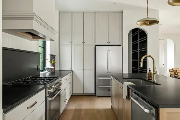 404 W 55th 1/2 ST, Austin, TX 78751