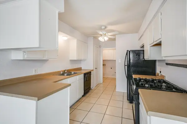2605 W Stassney LN #B, Austin, TX 78745