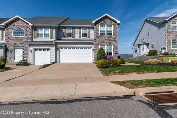 46 Grandview DR, Pittston Twp, PA 18640