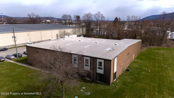 2902 N Reach RD, Williamsport, PA 17701