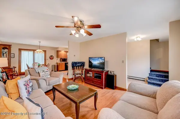 218 Ontario AVE, Sturges, PA 18447