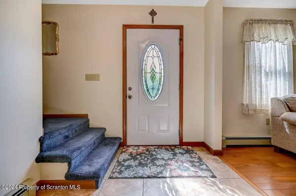 218 Ontario AVE, Sturges, PA 18447