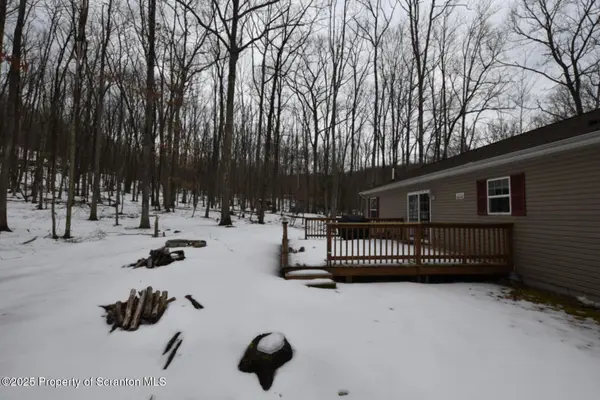 85 Holiday DR, White Haven, PA 18661