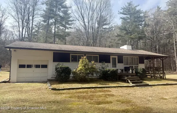 432 Cobbler LN, Forkston, PA 18629