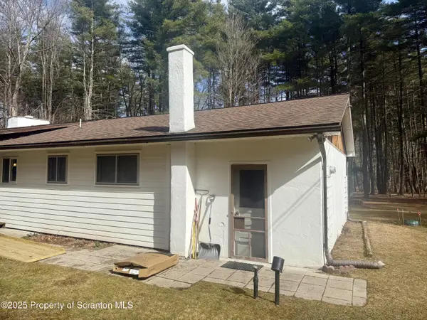 432 Cobbler LN, Forkston, PA 18629