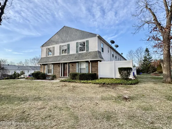 211 Haverford DR, Wilkes-barre, PA 18702