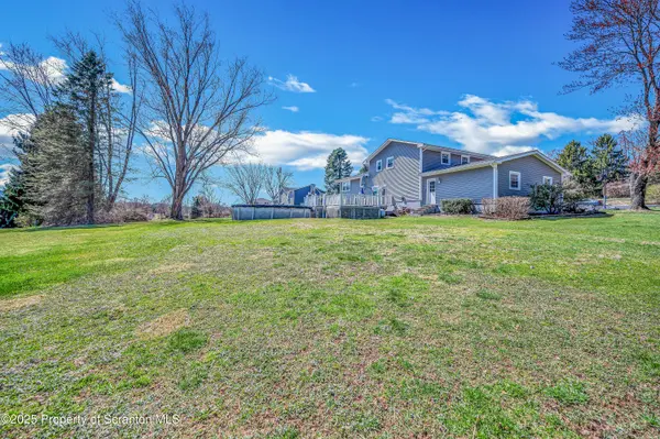 10 Woodcrest Drive DR, Tunkhannock, PA 18657