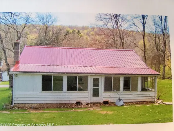 25 Orchard Street, Harveys Lake, PA 18618