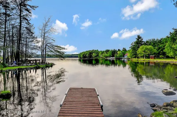 330 Stillwater DR, Pocono Summit, PA 18346