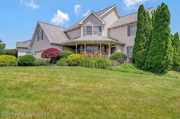 100 Abbey DR, South Abington Twp, PA 18411