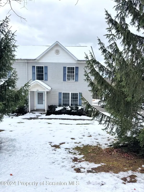 31 S Waterford RD,  Dalton,  PA 18414