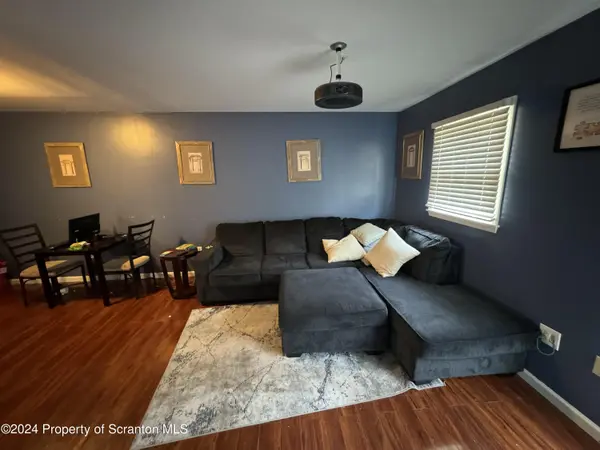 11 Briarwood WAY, South Abington Twp, PA 18411