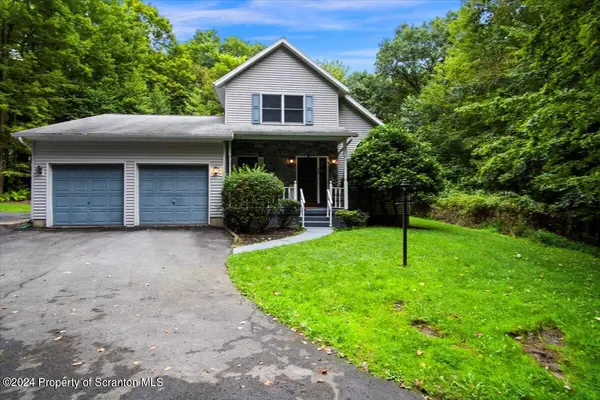 925 Apple Tree RD,  Harding,  PA 18643