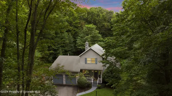 925 Apple Tree RD, Harding, PA 18643