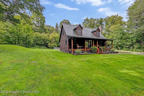755 Spring Hill RD, Sterling Twp, PA 18463