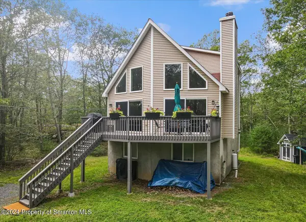 127 High Ridge RD,  Dingmans Ferry,  PA 18328